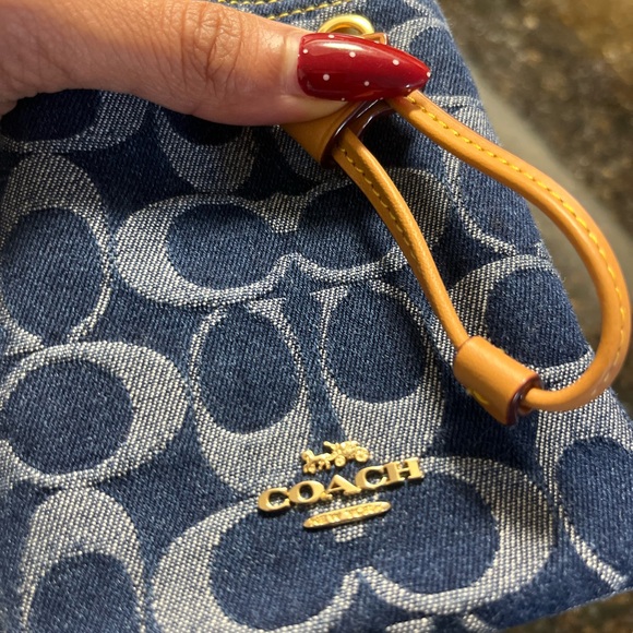 ❌SOLD❌Coach Signature Denim Drawstring Wristlet with Cherry Charm CZ031 - Picture 2 of 6